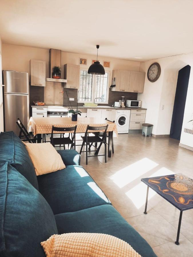 Bas De Villa. Cote D'Azur, A 20 Kms De Nice Contes  المظهر الخارجي الصورة
